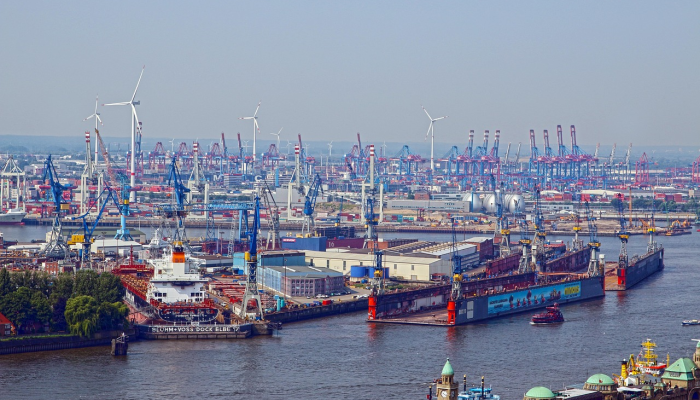 俄罗斯袭击赫尔松,1死4伤 俄罗斯袭击赫尔松,1死4伤