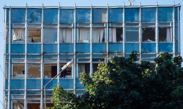 豪华之巅,品味人生——感受奔驰E320的尊贵与品味 豪华之巅,品味人生——感受奔驰E320的尊贵与品味