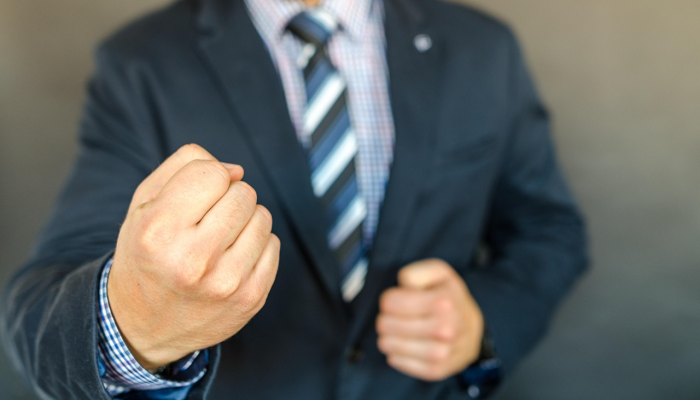 五家伙瞄准希思罗机场，英国老板捍卫“溢价”价格