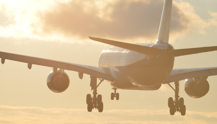 五家伙瞄准希思罗机场，英国老板捍卫“溢价”价格