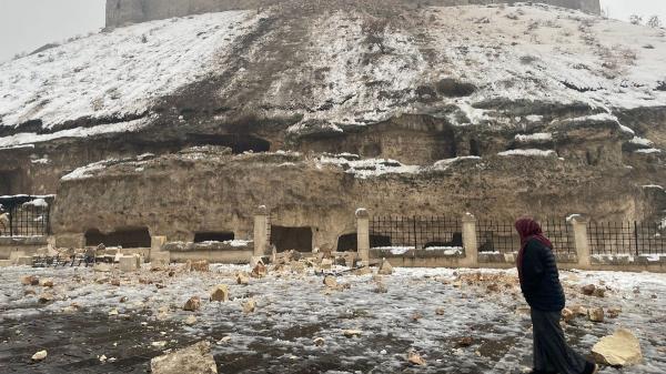 土耳其，叙利亚，加济安泰普城堡在地震后倒塌_2