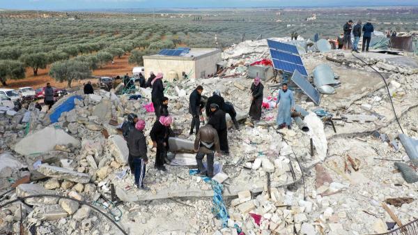 地震现场更新：土耳其、叙利亚死亡人数;强烈的余震