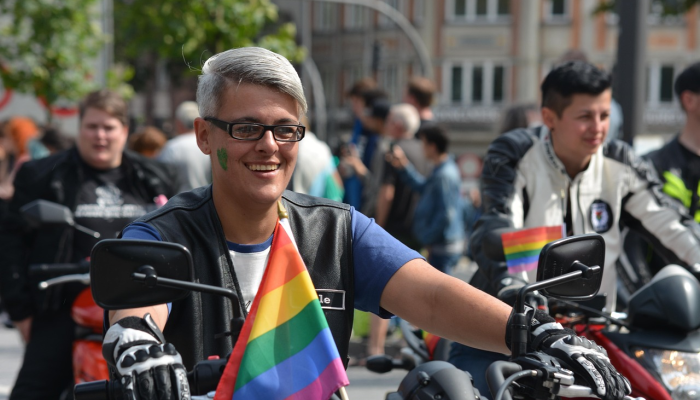 北卡罗来纳州警方称,一名70岁的房主被非法闯入的嫌疑人用自己的卡车撞死 北卡罗来纳州警方称,一名70岁的房主被非法闯入的嫌疑人用自己的卡车撞死