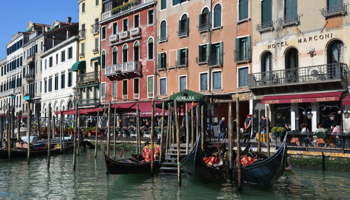 玩家辅助神器：“中至余干挂”开挂(透视)辅助教程