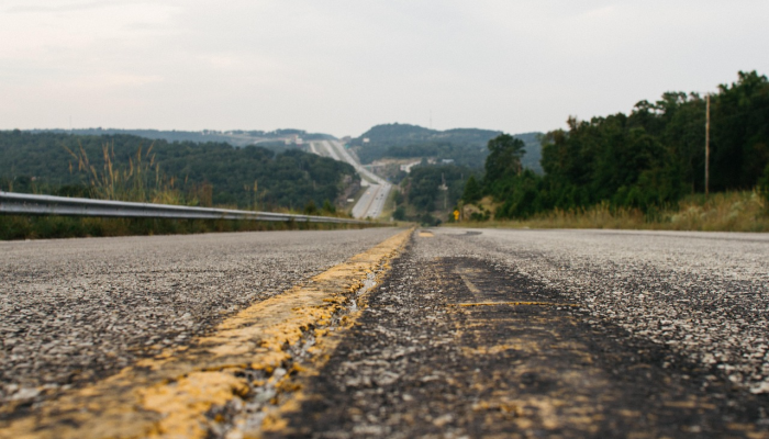 在单行道上遇到红灯左拐合法吗?北卡罗来纳州的法律是这样说的 在单行道上遇到红灯左拐合法吗?北卡罗来纳州的法律是这样说的