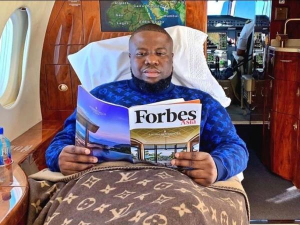 因炫耀手表、飞机和衣服照片而闻名的尼日利亚网红因欺诈被判11年