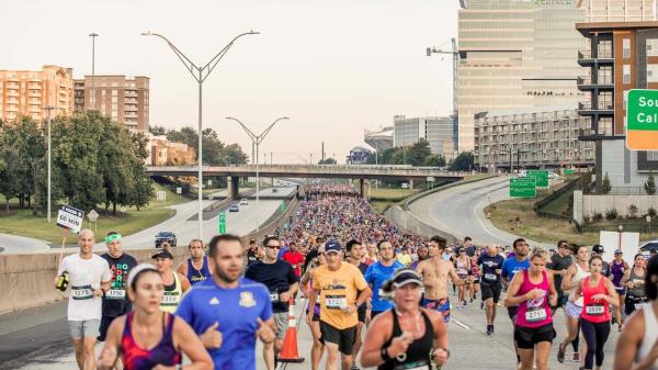 在北卡罗来纳的第一次，夏洛特10K将提供一个非二进制的分区和奖金