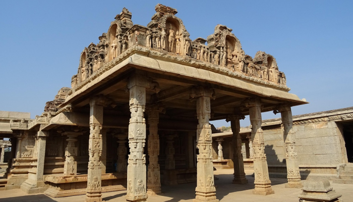 三人被控团伙抢劫140万令吉宝石 三人被控团伙抢劫140万令吉宝石