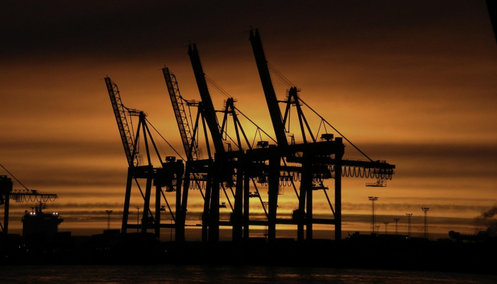 俄罗斯无人机袭击基辅致2人受伤