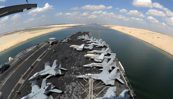 冬季风暴威胁美国东海岸交通混乱