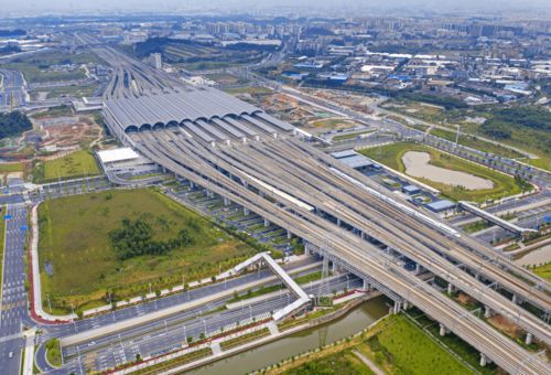 佛山西站：打造华南交通枢纽，助力大湾区发展