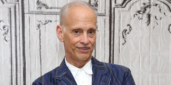 传奇电影制作人约翰·沃特斯评选的2023年十大电影