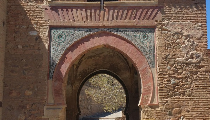 凭借210亿卢比的达拉维重建计划，阿达尼可以把孟买从孟买夺回来