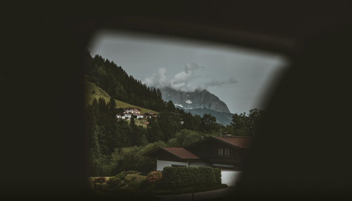 伦敦房屋起火，5人死亡，1人下落不明