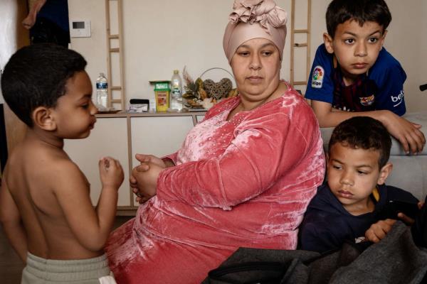 一个因帮派暴力失去儿子的家庭的悲痛