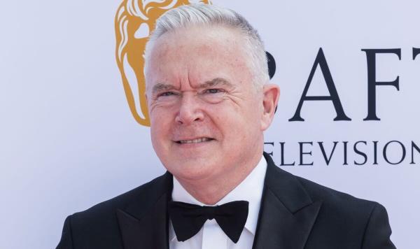 BBC的Huw Edwards调查人员“等了29天”才对投诉作出回应