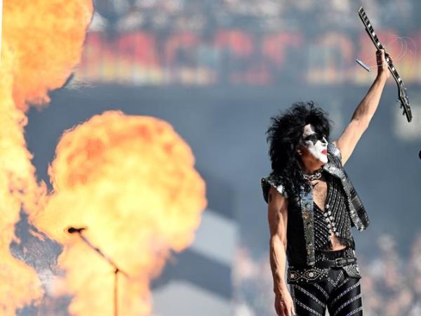 随着穆迪对银行发出警告，又有三家Signa公司申请破产