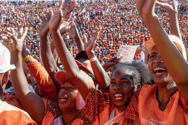 辅助神器“今日长牌开挂神器下载”(曝光透视必备猫腻) 辅助神器“今日长牌开挂神器下载”(曝光透视必备猫腻)