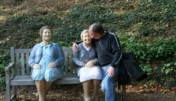 阿富汗:两场地震造成数十人死亡 阿富汗:两场地震造成数十人死亡