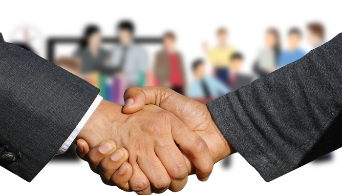 草案要求进入俄罗斯的外国人达成“忠诚协议” 草案要求进入俄罗斯的外国人达成“忠诚协议”