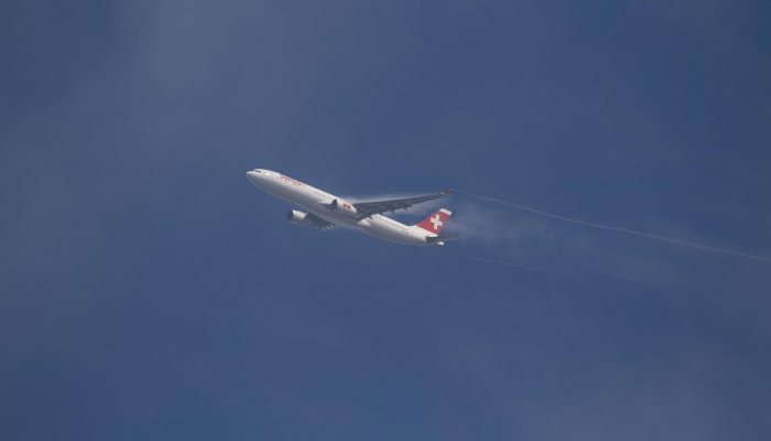 新加坡航空公司的飞机在湍流中承受了巨大的重力波动：报告