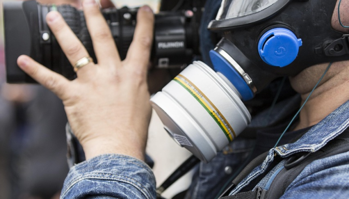 谋杀记者的俄罗斯人被判有罪，但因在乌克兰作战而被赦免