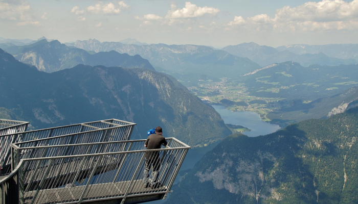 赫罗纳在阿尔梅里亚失败后登顶 赫罗纳在阿尔梅里亚失败后登顶