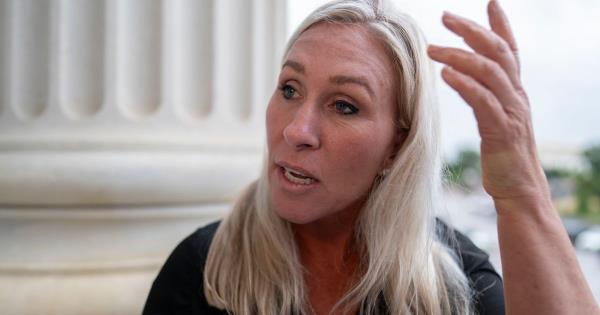 马乔里·泰勒·格林对共和党人缺乏对拜登的弹劾调查感到愤怒