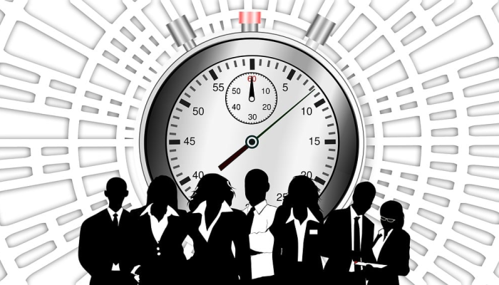 在筹集了5亿卢比的9个月后，公司采取法律行动，要求收回816亿卢比的供应商付款