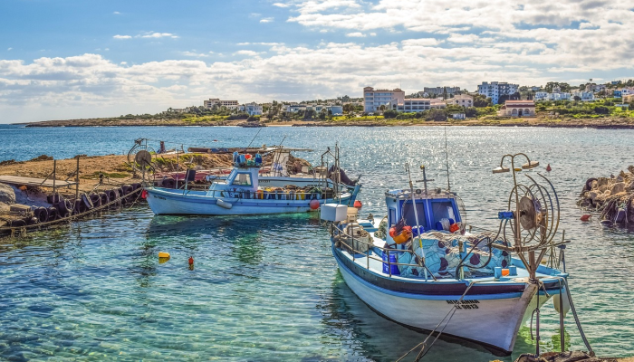 俄罗斯加强了对乌克兰东部的袭击