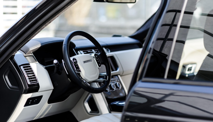 荣威550报价-高性能轿车，品质与性价比的完美结合