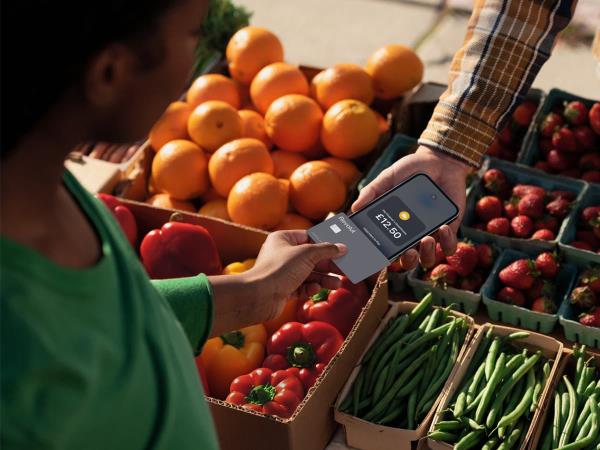 英国的苹果钱包用户很快就可以在应用程序内查看他们的账户余额