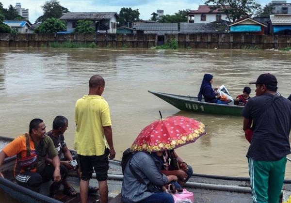 洪水：吉兰丹的情况恶化，12个救援中心有1741人撤离