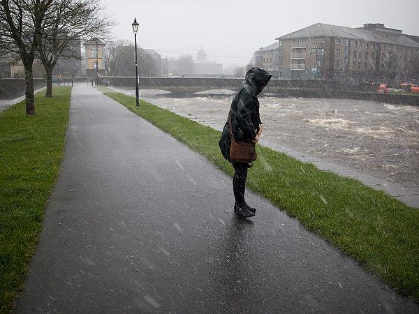 爱尔兰天气预报：éireann气象局表示，风暴德比今晚将袭击爱尔兰，给该国大部分地区带来“严重和破坏性的阵风”