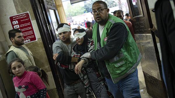 由于担心平民死亡，以色列加强了对加沙南部的袭击