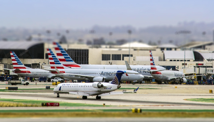 阿姆斯特丹禁止游船，以限制旅游业和控制污染