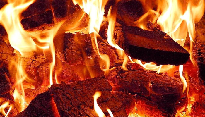 自食其力的火箭燃烧自己作为燃料 自食其力的火箭燃烧自己作为燃料