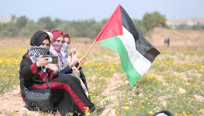 另有76辆救援卡车进入加沙:巴勒斯坦红新月会 另有76辆救援卡车进入加沙:巴勒斯坦红新月会