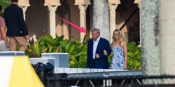 据报道，特朗普在女儿结婚前对中期选举结果“很暴躁”