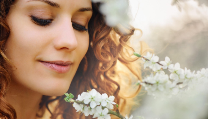 詹妮弗·安妮斯顿揭示了为什么她觉得恋爱是“一个挑战”