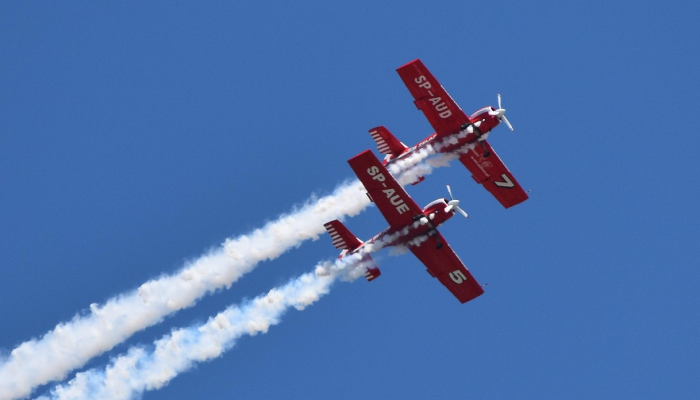 美国国家航空航天局最新的x -飞机在帕姆代尔亮相，旨在消除音爆