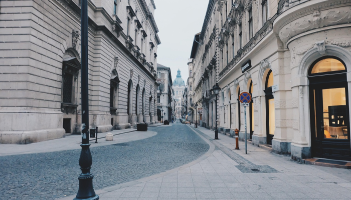 罗马的鹅卵石街道，永恒之城的化身