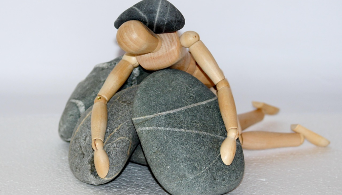 悲伤的父亲:被忽视的父亲产后抑郁症 悲伤的父亲:被忽视的父亲产后抑郁症