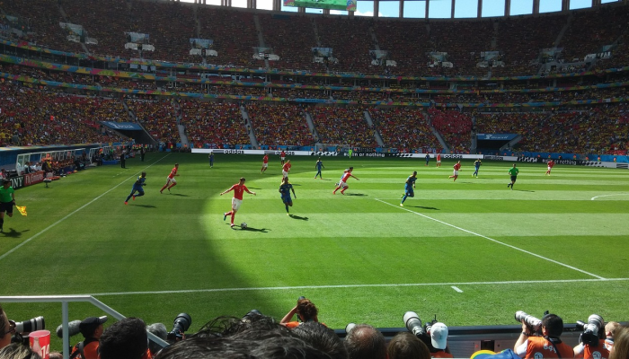 西班牙足球主席路易斯·鲁比亚莱斯因在女足世界杯决赛上亲吻一名球员而辞职 西班牙足球主席路易斯·鲁比亚莱斯因在女足世界杯决赛上亲吻一名球员而辞职