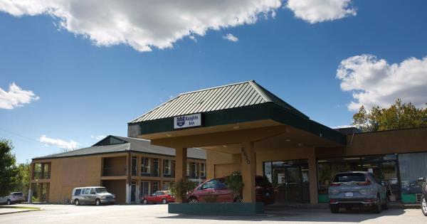 罗阿诺克县汽车旅馆的毒贩和皮条客被判入狱16年 罗阿诺克县汽车旅馆的毒贩和皮条客被判入狱16年