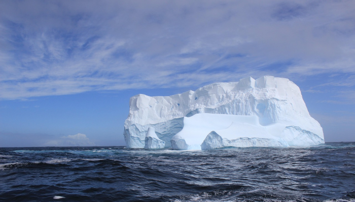 研究人员称,在挪威融化的冰层下发现了“极其罕见”的古代工具 研究人员称,在挪威融化的冰层下发现了“极其罕见”的古代工具