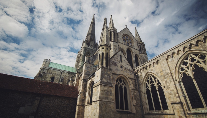 以色列-哈马斯战争：突尼斯历史悠久的犹太教堂遭到破坏，震惊了犹太社区