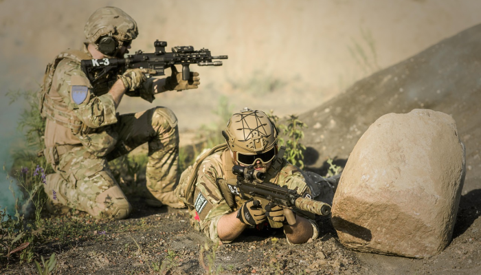 美国在阿富汗的退伍军人回国后是如何面对无家可归和毒瘾的 美国在阿富汗的退伍军人回国后是如何面对无家可归和毒瘾的