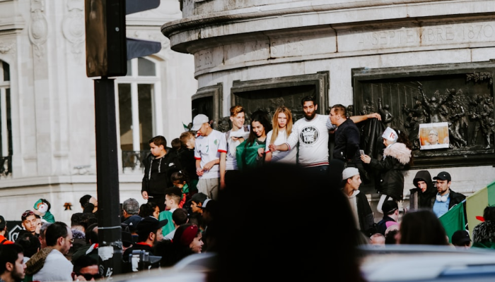 法国法院判处2016年警察夫妇的共犯终身监禁 法国法院判处2016年警察夫妇的共犯终身监禁