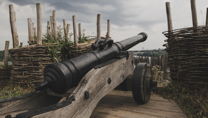 一位亲戚说，被部署到乌克兰的应征俄罗斯人没有武器，用手挖战壕